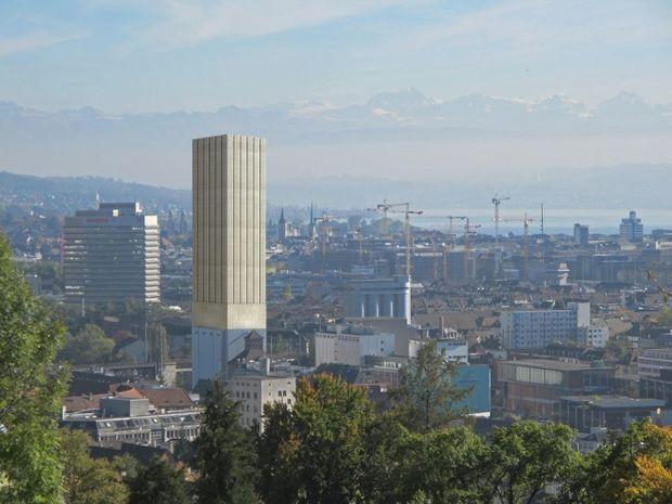 Soll der Swissmill Turm so grau bleiben?