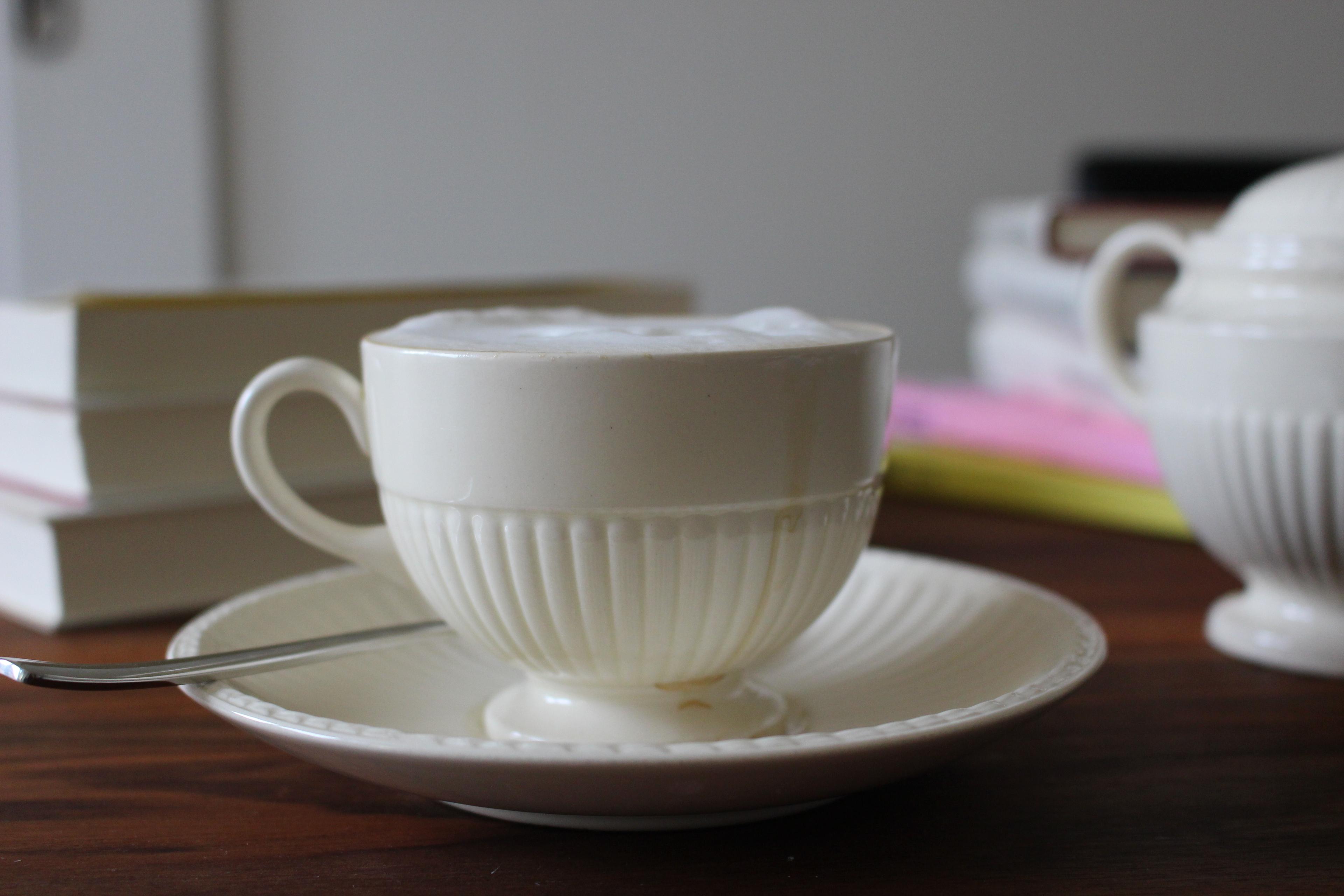 Die besten Zürcher Cafés für Deine Lesepause