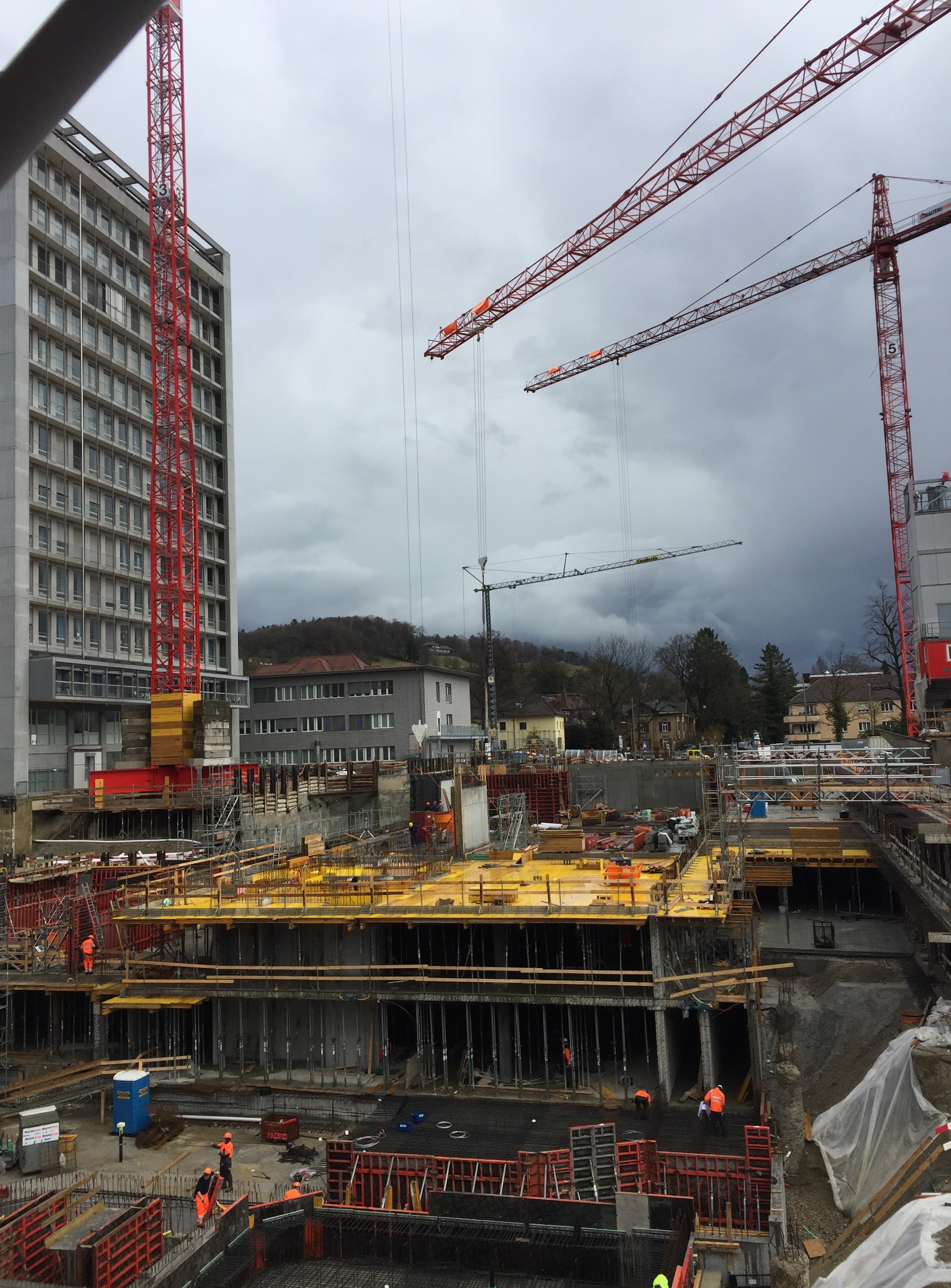 Presslufthammer (Spital) - hammer Klavier (Villa Sträuli)