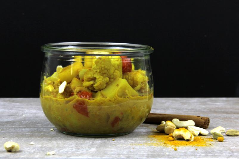 Keep it simple: Blumenkohlcurry mit Kartoffeln