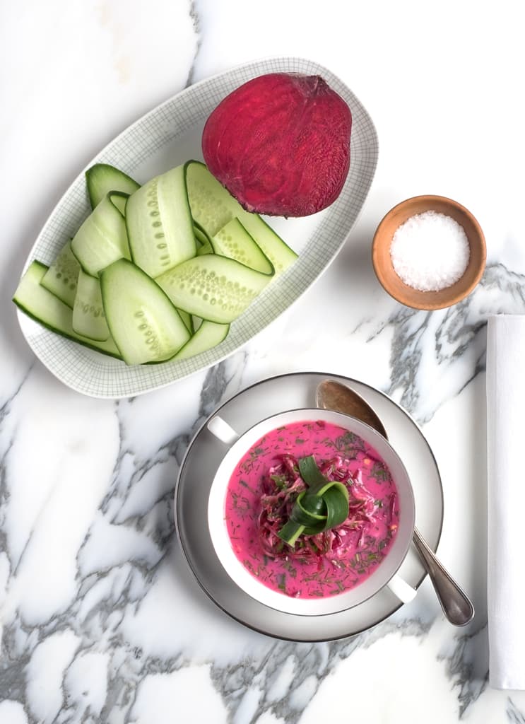 Kalte Randensuppe mit Kefir und Gurke: »Lietuviški šaltibarščiai«