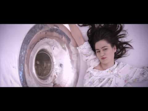 Videopremiere: Tuba in Love