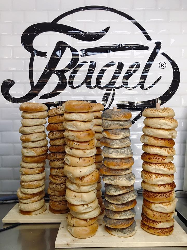 Bagel on the way, arrête-toi sur son chemin!