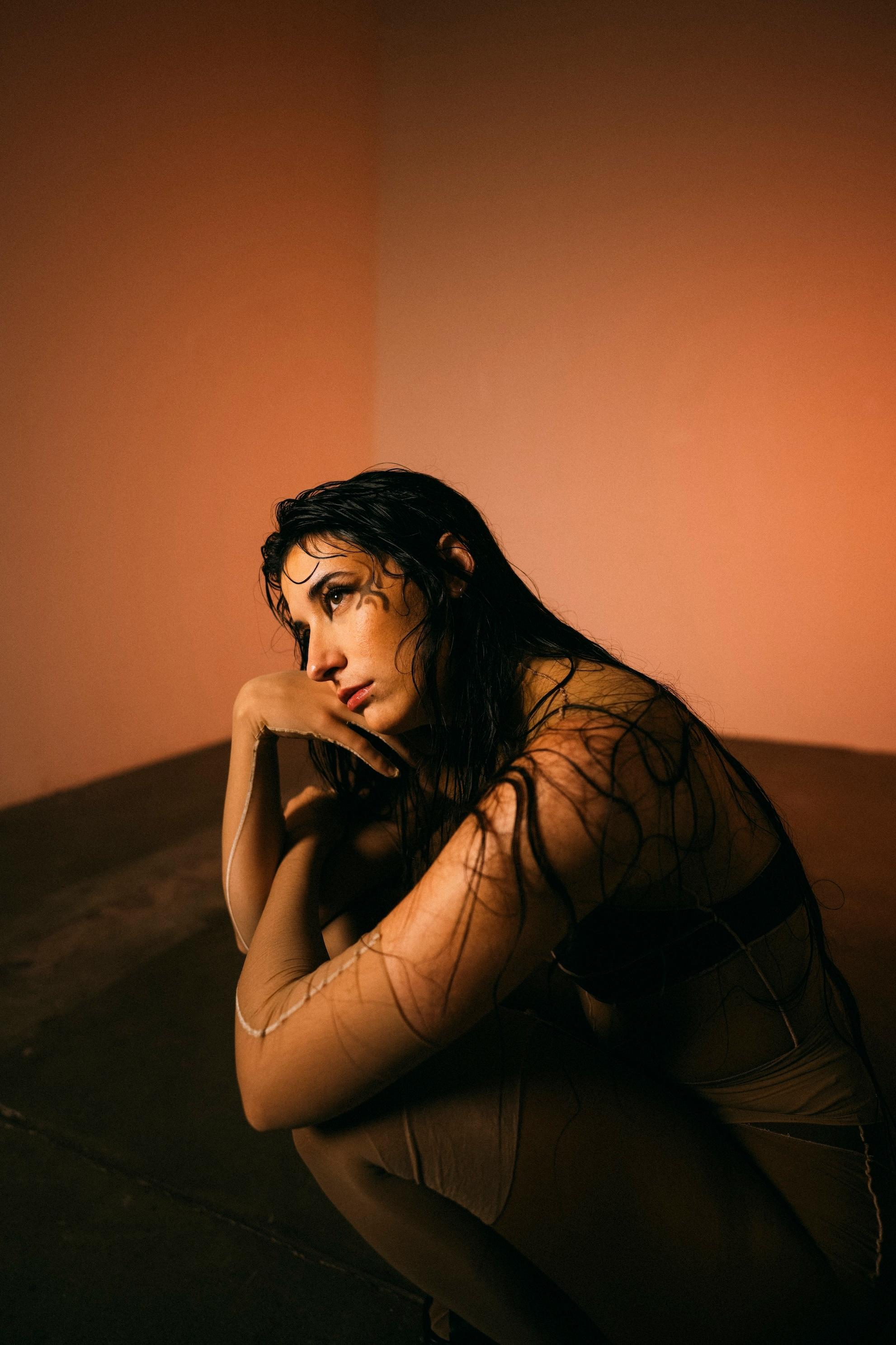 Giulia Dabalà kehrt mit dem neuen Album „Cruda“ zurück!
