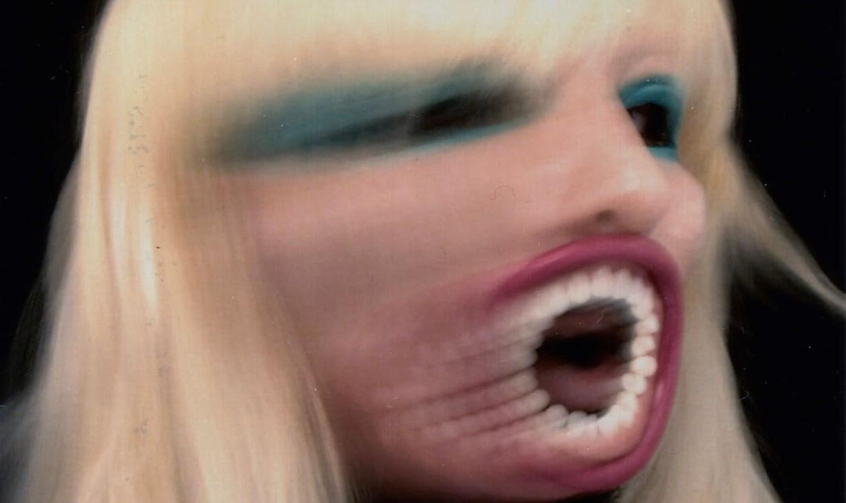 LAUSANNE: Un freakshow onirique