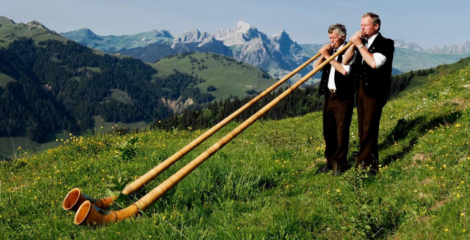 Alphorn-Basics: Von der Haltung bis zur ersten Melodie
