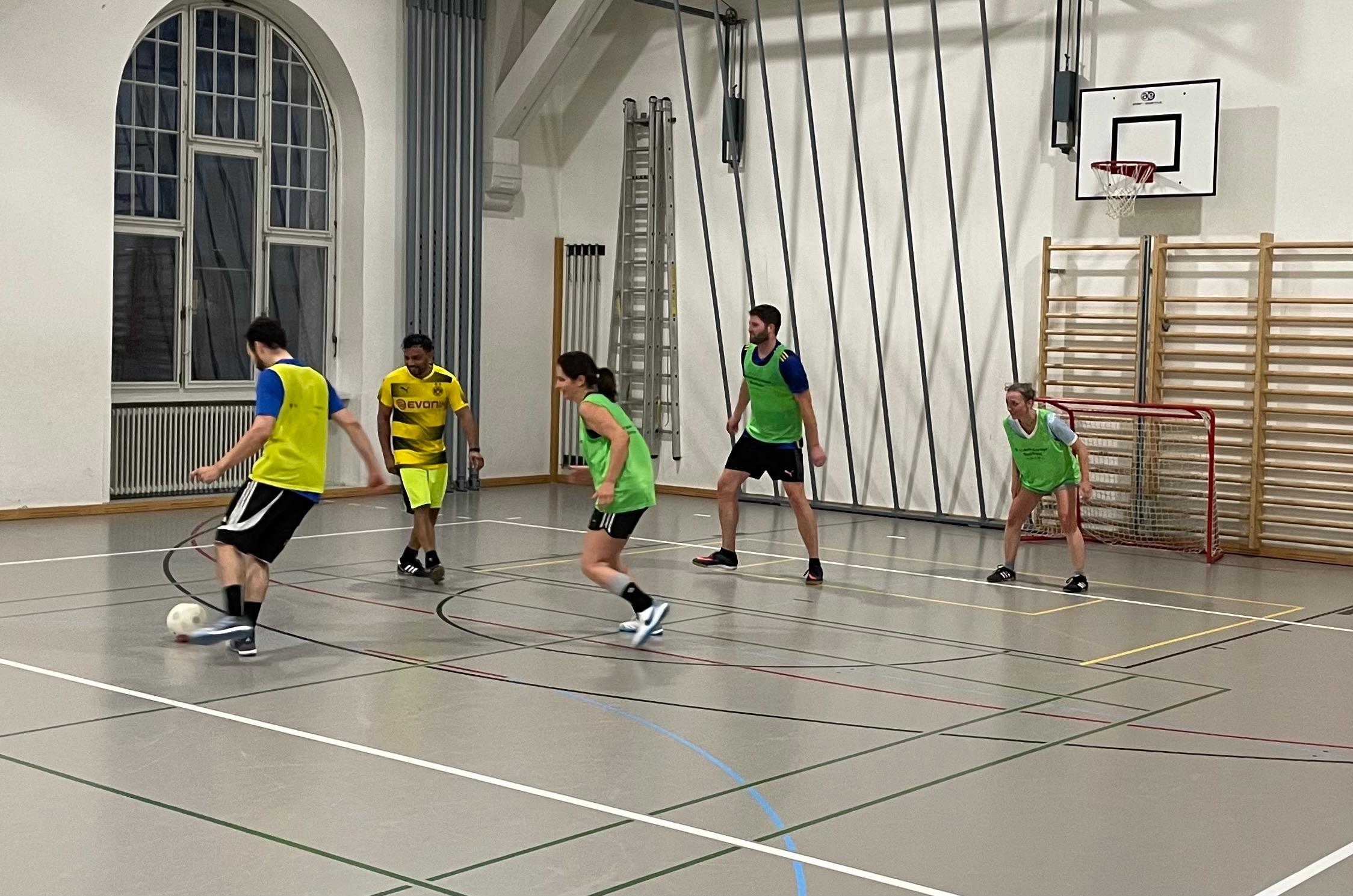 Fussballer*innen gesucht! - 1