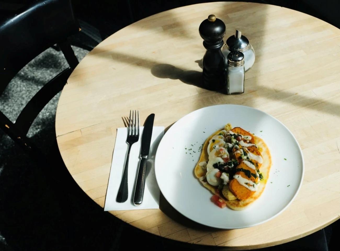 Eine Ode ans späte Frühstück, inklusive einem Glas Schaumwein auf's Haus - 2