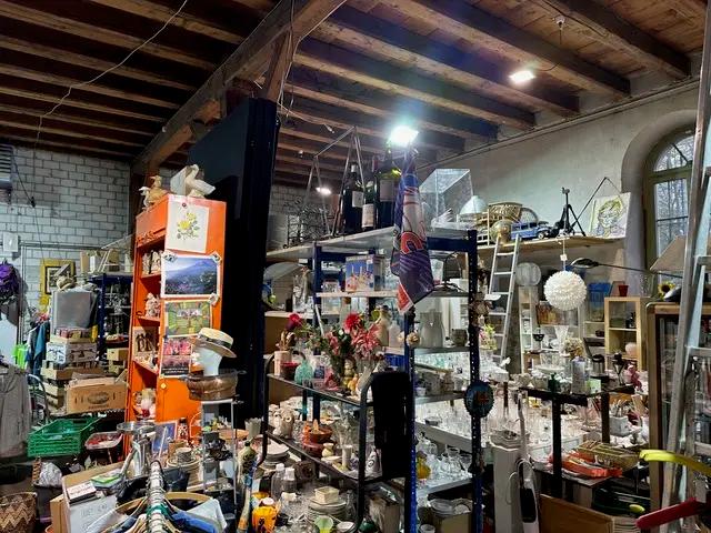 Brocki Fleamarket Sammelsurium Militärstrasse 49 - 2