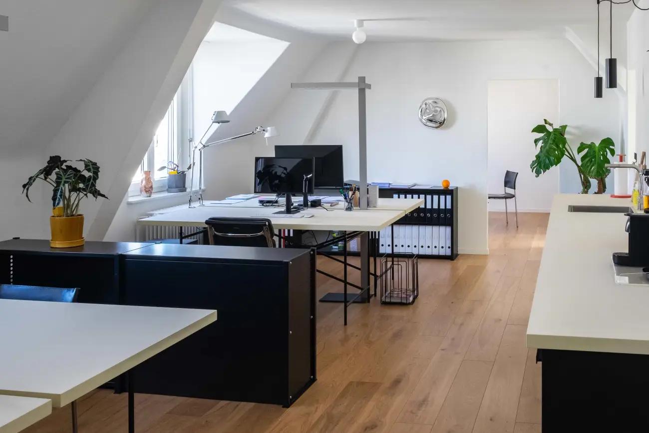 Nachmiete gesucht: Vollmöbliertes Büro im Kreis 4, Zürich