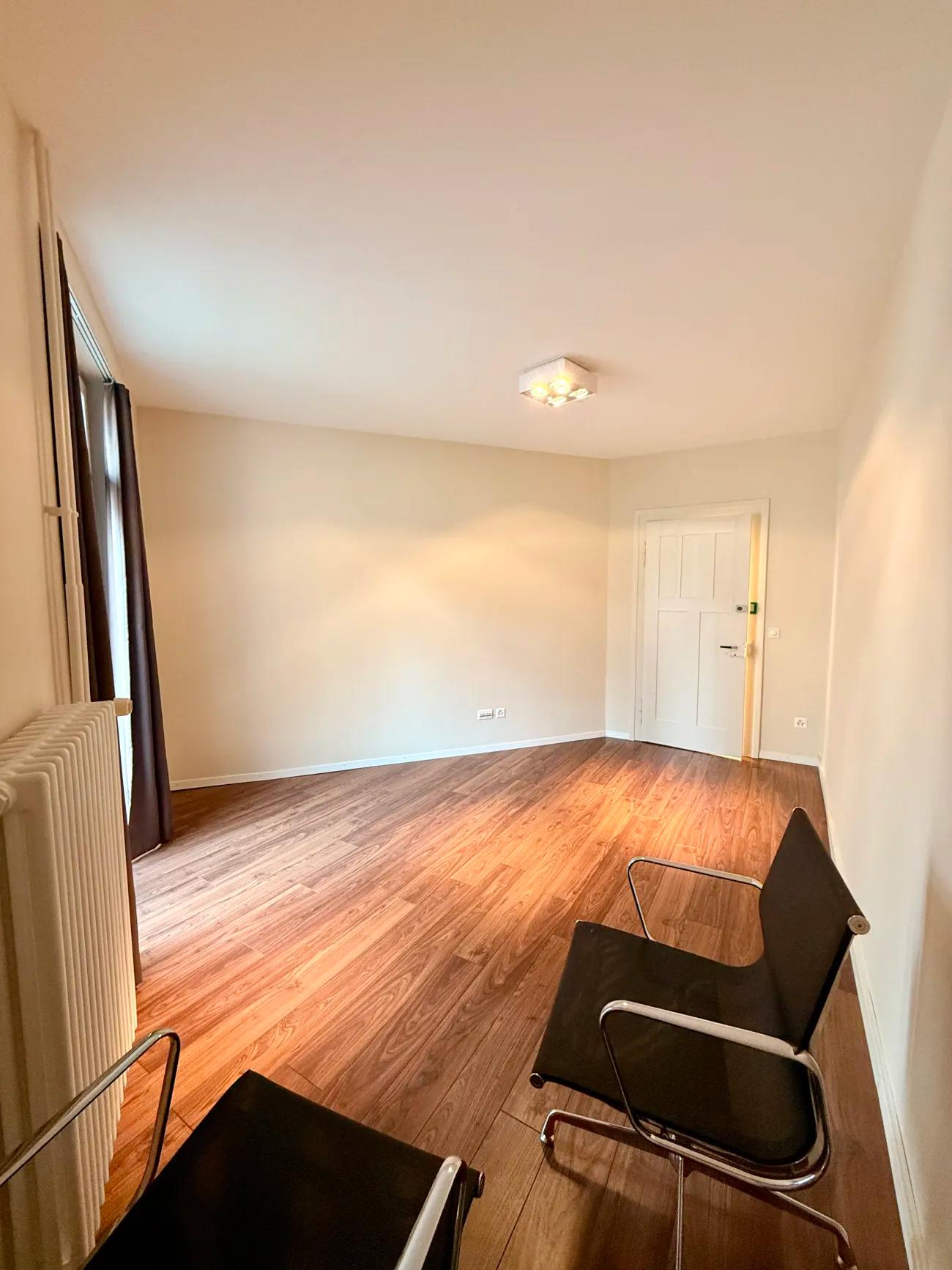 Büro in Zürich (Kreis 8/Forchstrasse) zu vermieten - 1