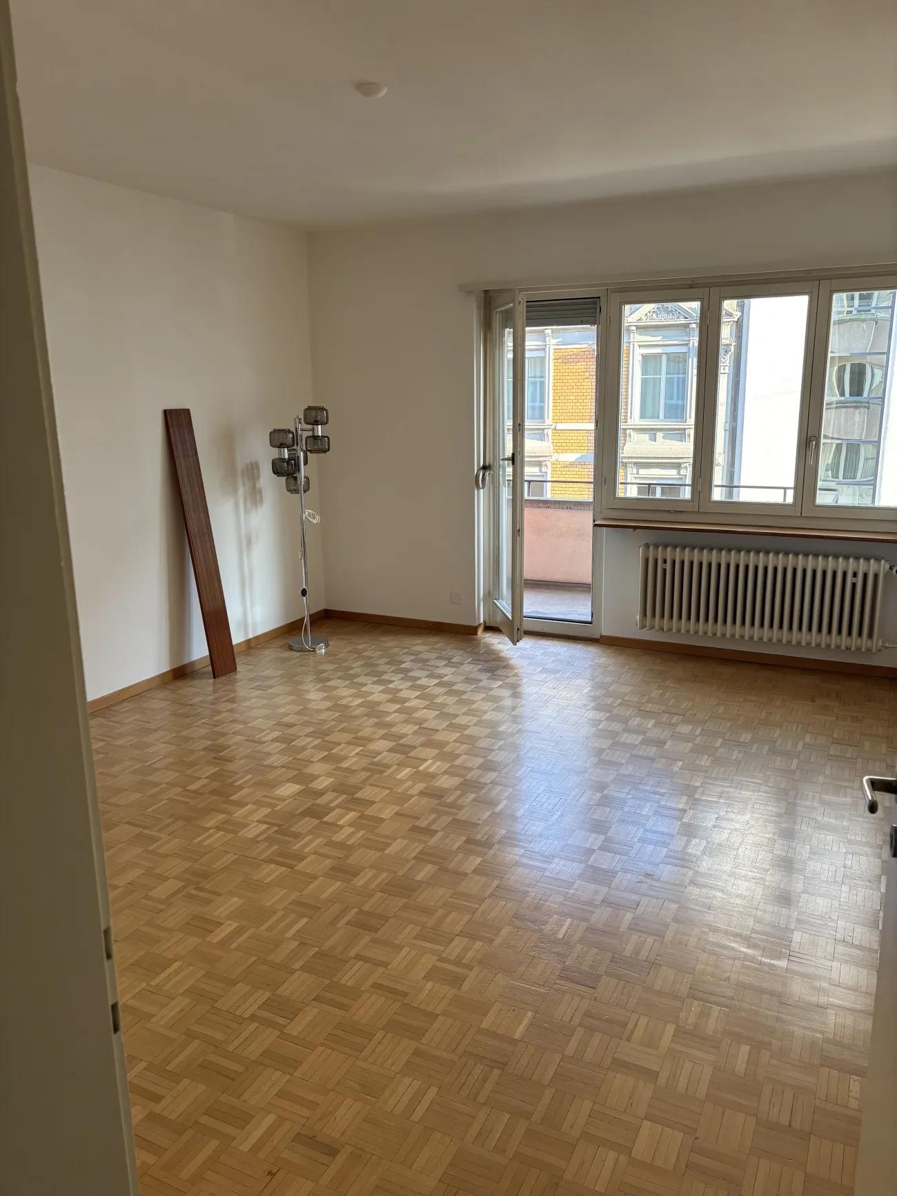 2-Zimmer Wohnung Kreis 4 - 1