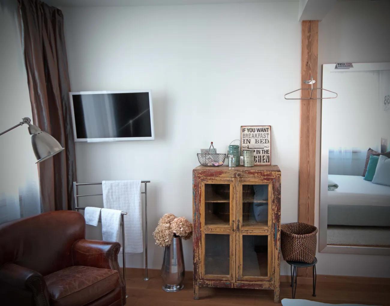 3.5 Zimmer Wohnung in Zug (nähe Bahnhof) ohne Küche, möbiliert, temporär 1.5.26 - 31.10.26 ev. länger - 3