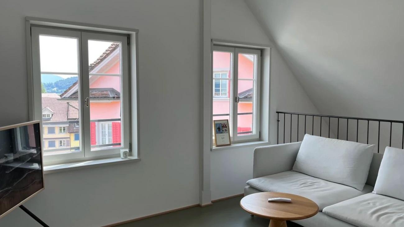 DG-Maisonette im kernsanierten Altbau – Wohnen mit Charakter in Richterswil - 3
