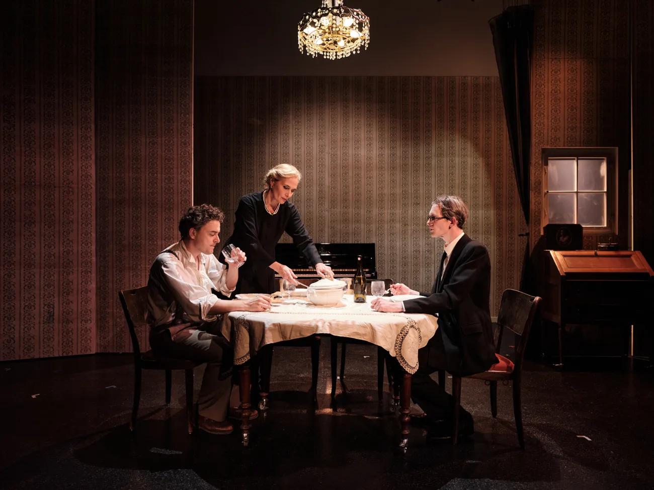«Bühne frei für Ruth Waldstetter!» – ein theatrales Porträt der Schweizer Autorin - 2