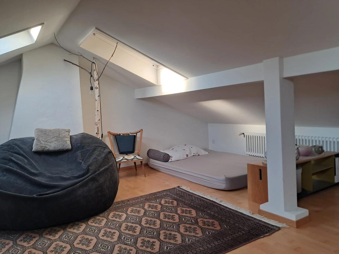 Attraktives Reiheneinfamilienhaus in Zürich-Leimbach – Ideal für WG oder Familie! - 1