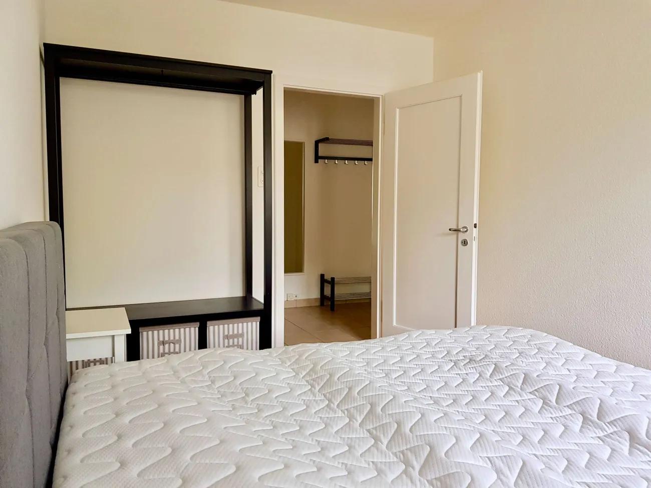 Geschmackvoll eingerichtetes WG-Zimmer in gemütlicher 3er WG - 3