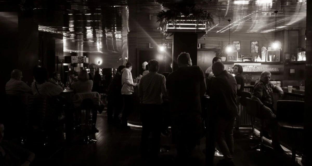 FRIBOURG: Du hockey et de la musique