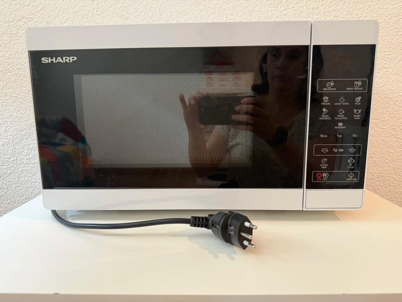 Microwelle Sharp YC-MG02EW - 2