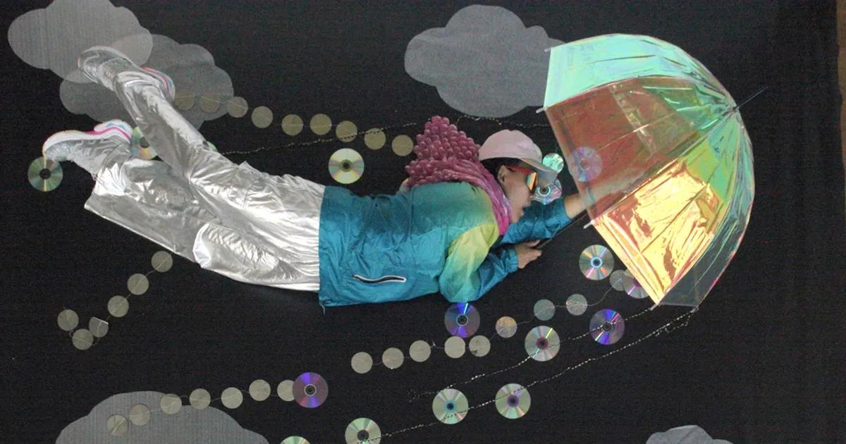 Schwerelos im Glitzeruniversum