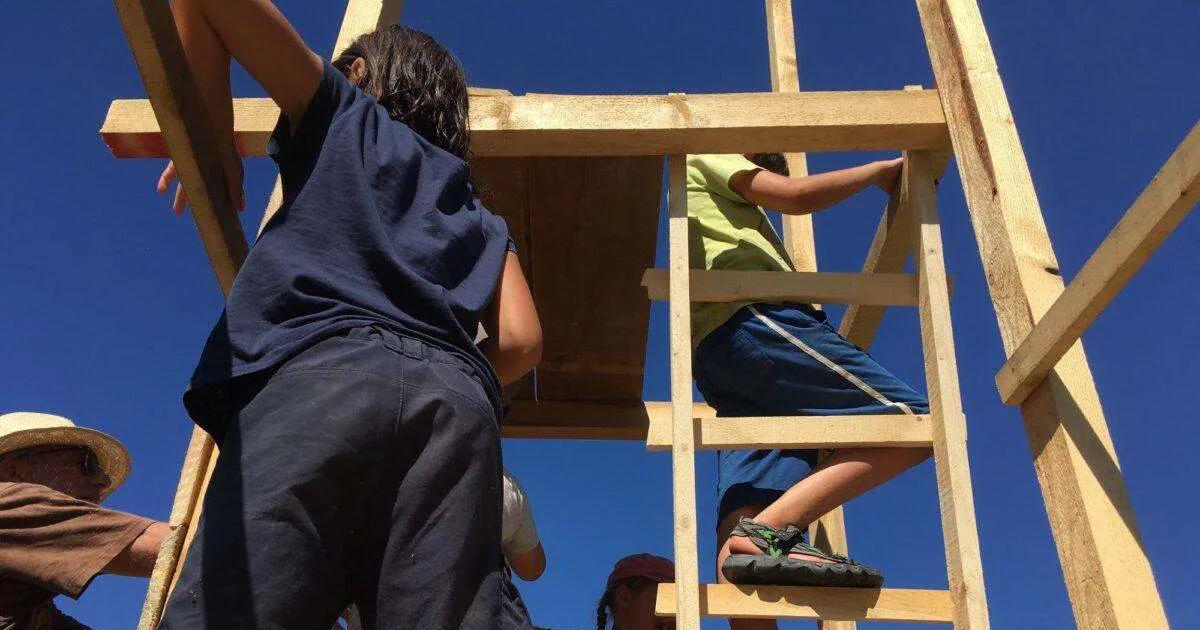 Hammer, Holz und Lagerfeuer: Die schönsten Abenteuerspielplätze rund um Zürich