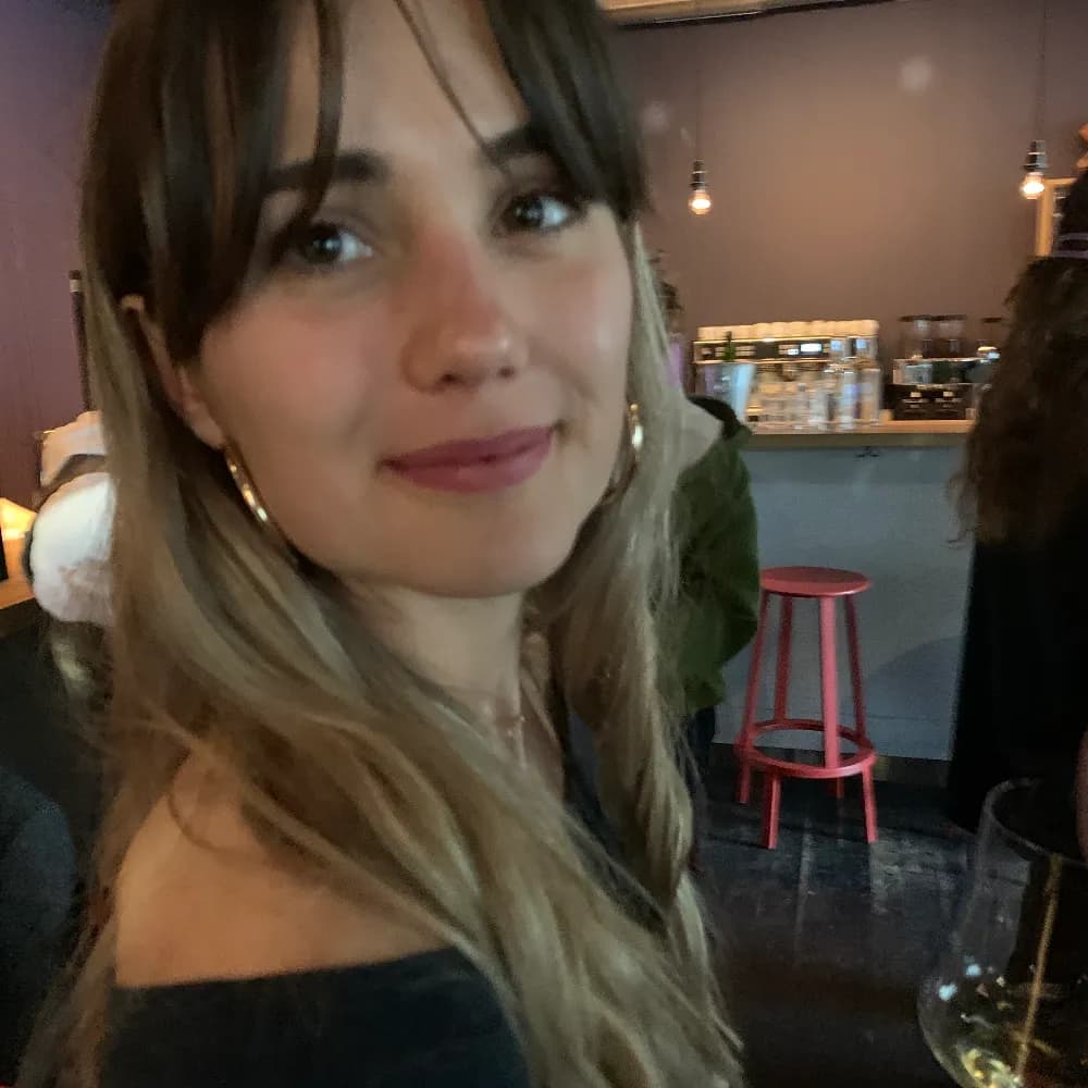 Profile image of - luna