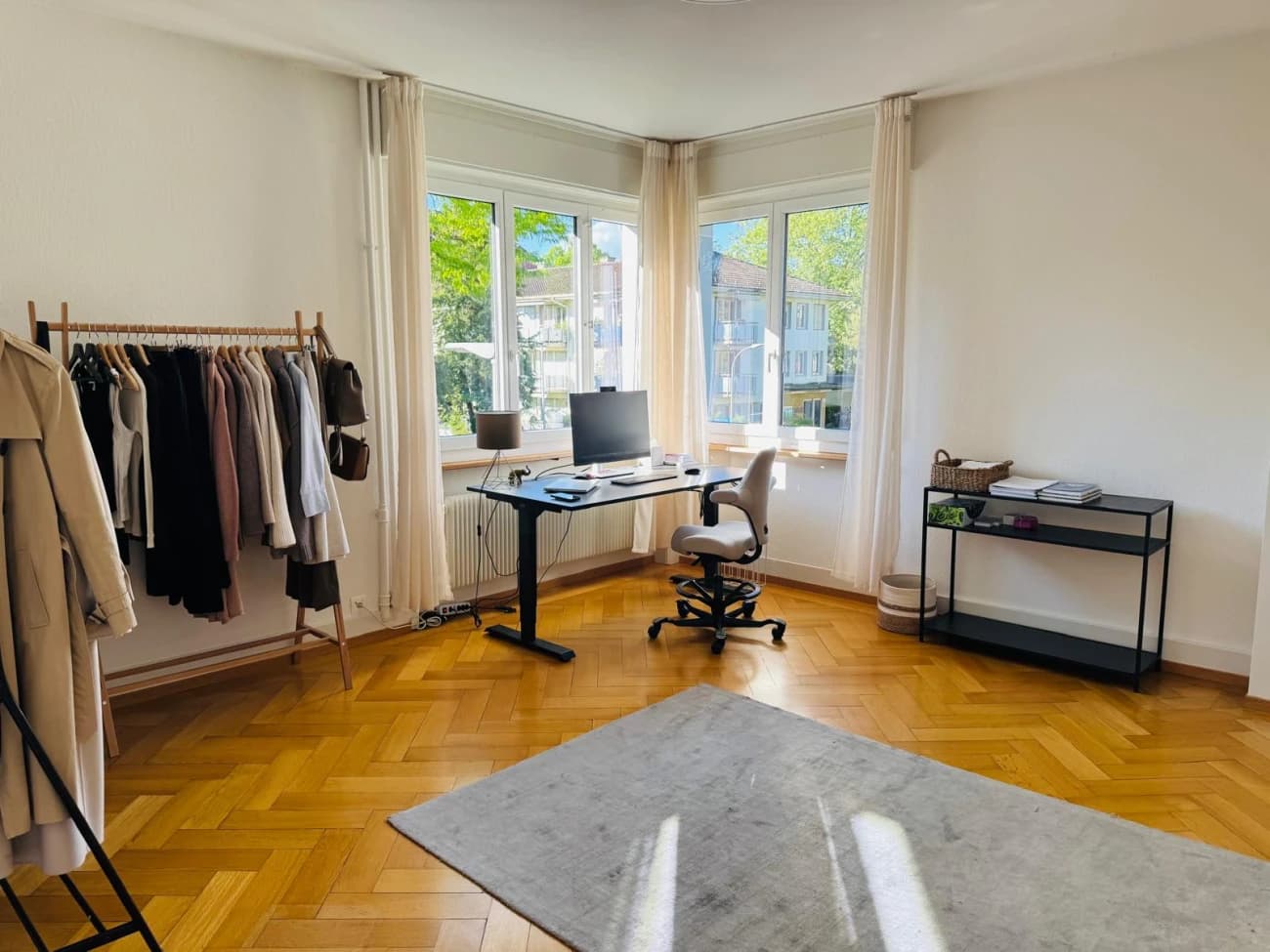 Stilvolle, lichtdurchflutete 3.5-Zimmer-Altbauwohnung mit Balkon & Homeoffice – möbliert (1 Monat) in Bern-Elfenau - 1