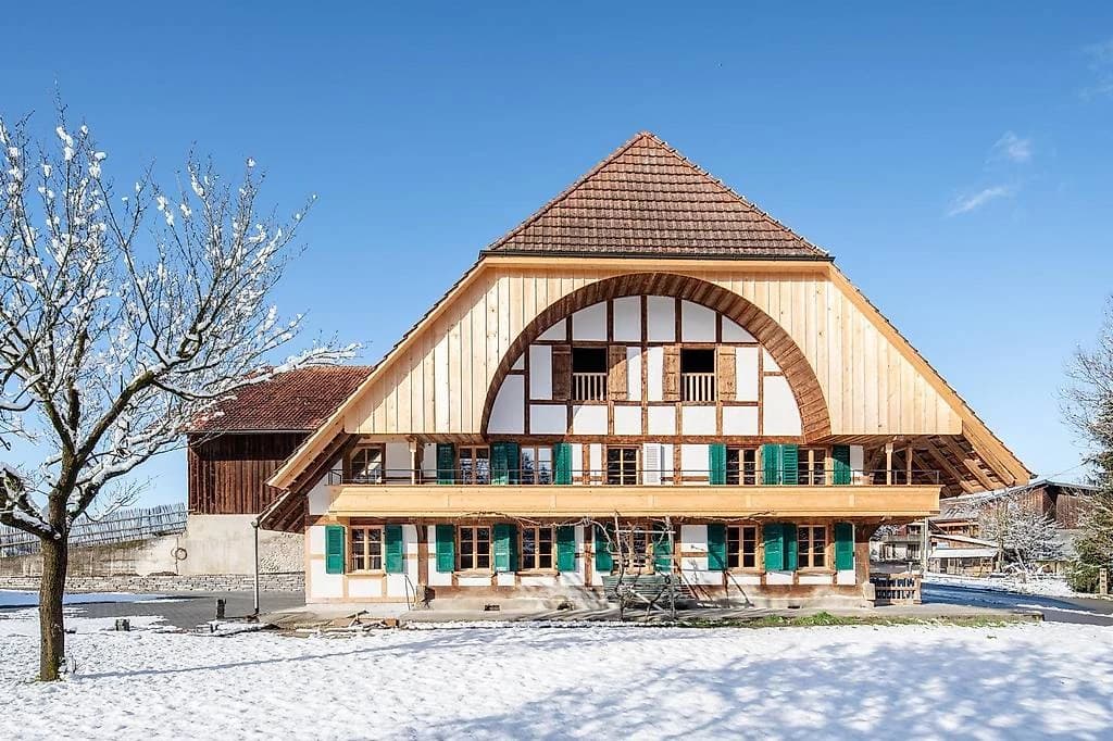 Schöne 3.5-Zimmer-Wohnung im renovierten Bauernhaus - 1