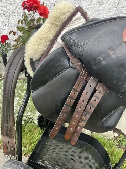 Wunderschöner 17"-Röösli-Vielseitigkeitssattel - 3