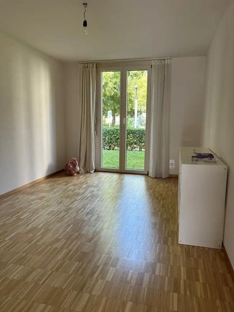 Mitbewohnerin gesucht in Winterthur-Veltheim – 2 Zimmer mit eigenem Bad - 1