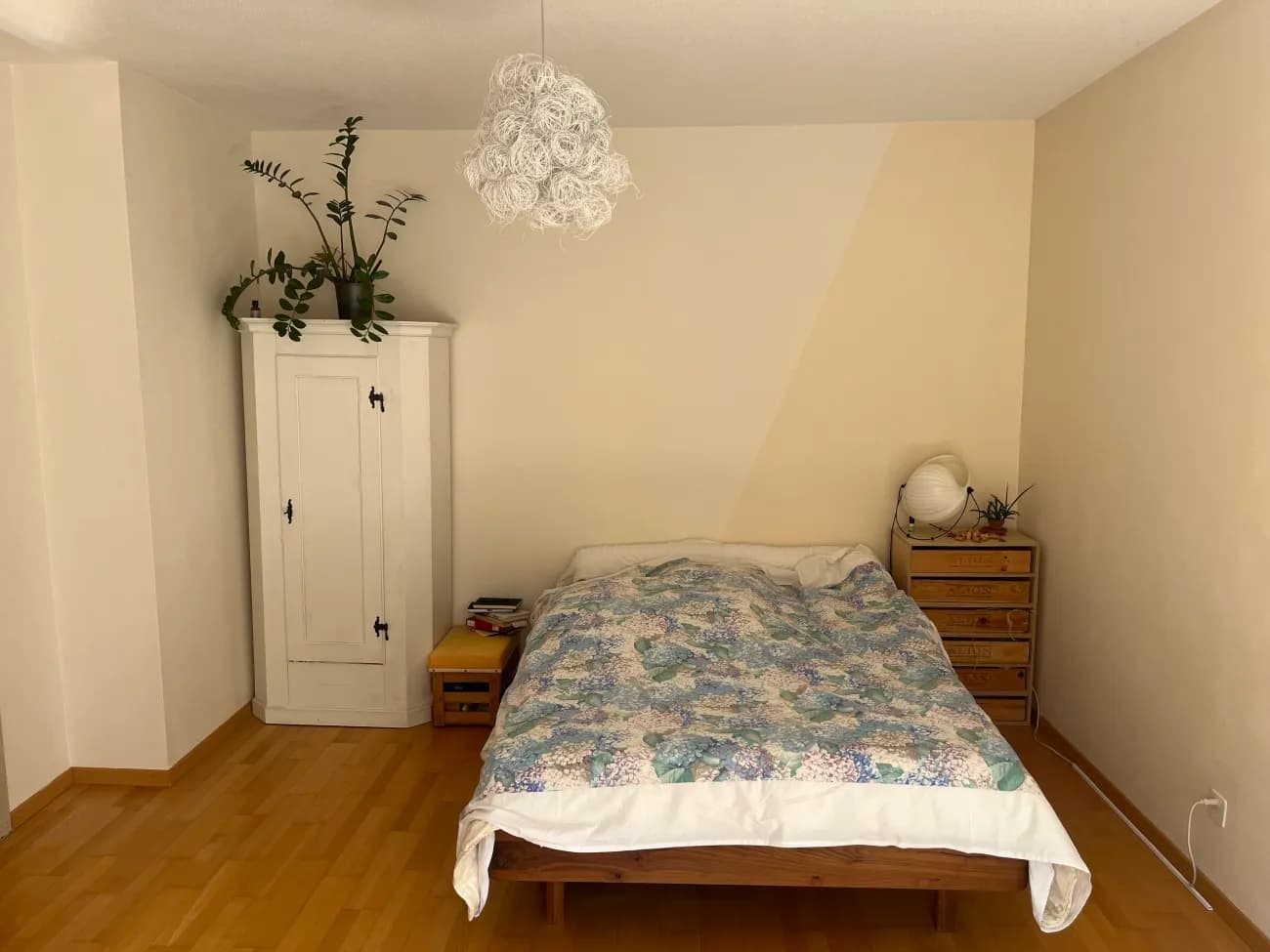 zentrale, grosszügige und atmosphärische 2.5 Zimmerwohnung in ruhiger Seitenstrasse nahe Limmatplatz - 2
