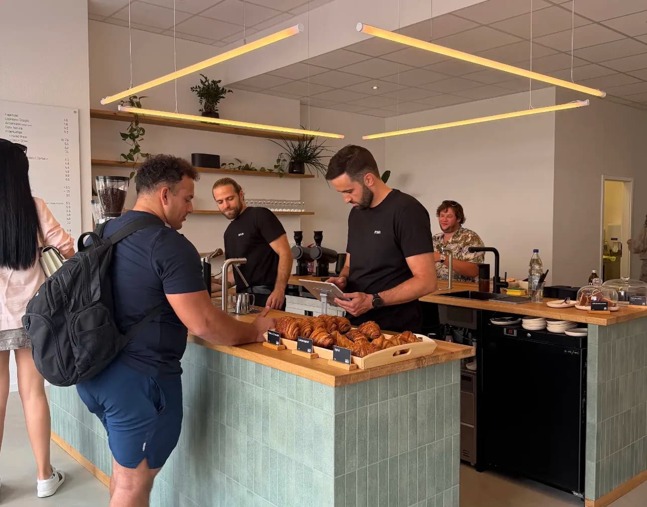 Eine neue Café-Adresse am Verkehrsknoten