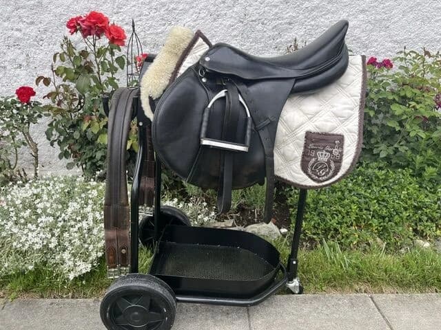 Wunderschöner 17"-Röösli-Vielseitigkeitssattel - 1