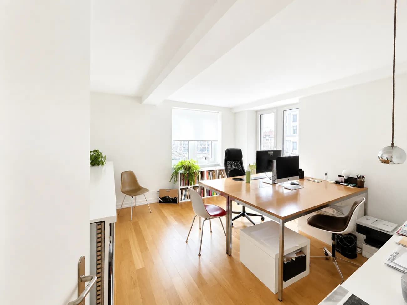 Original Eames Chair - 2