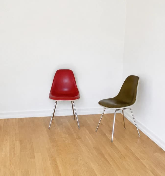 Original Eames Chair - 1