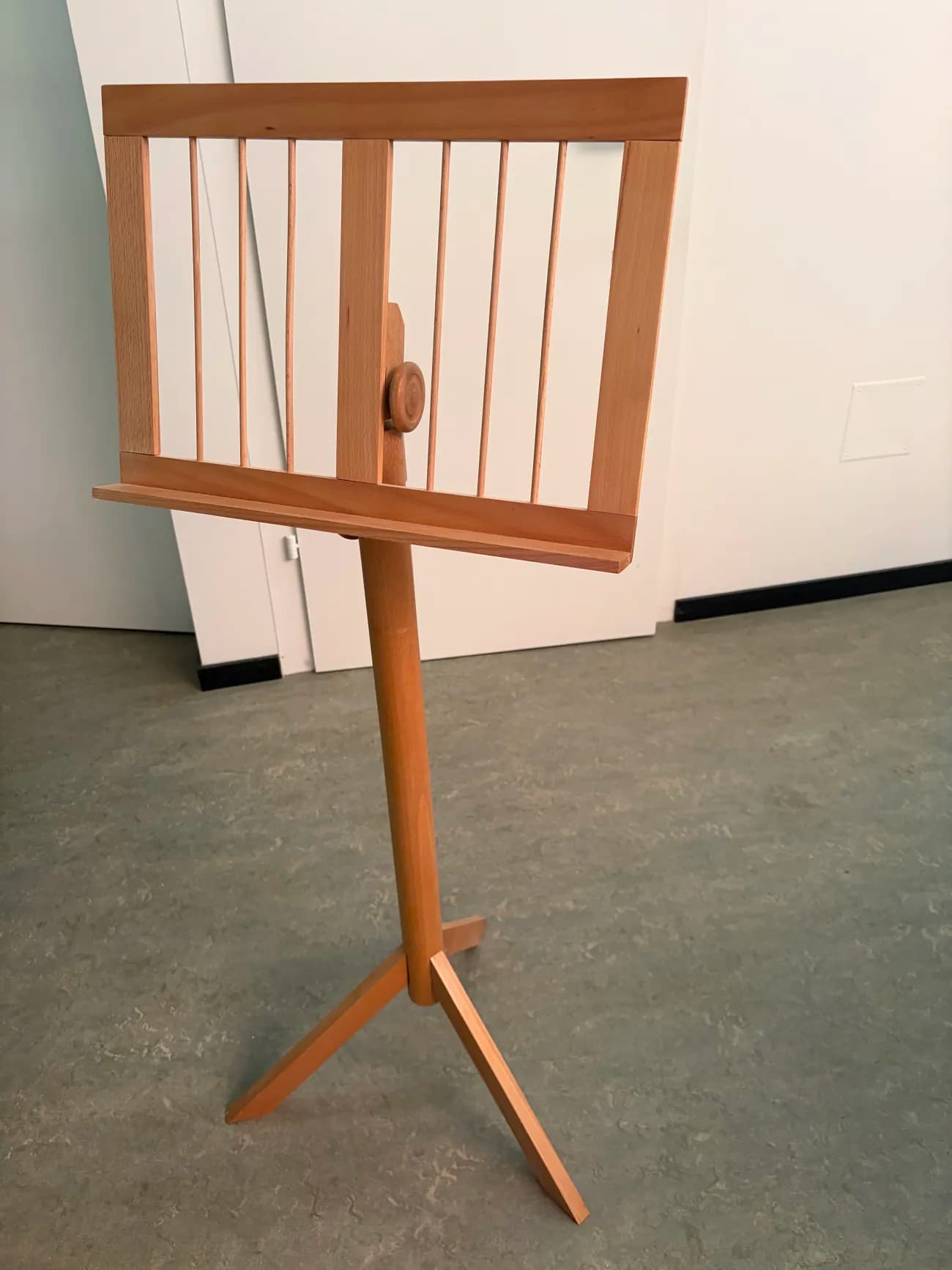 Musikständer aus Holz - 1