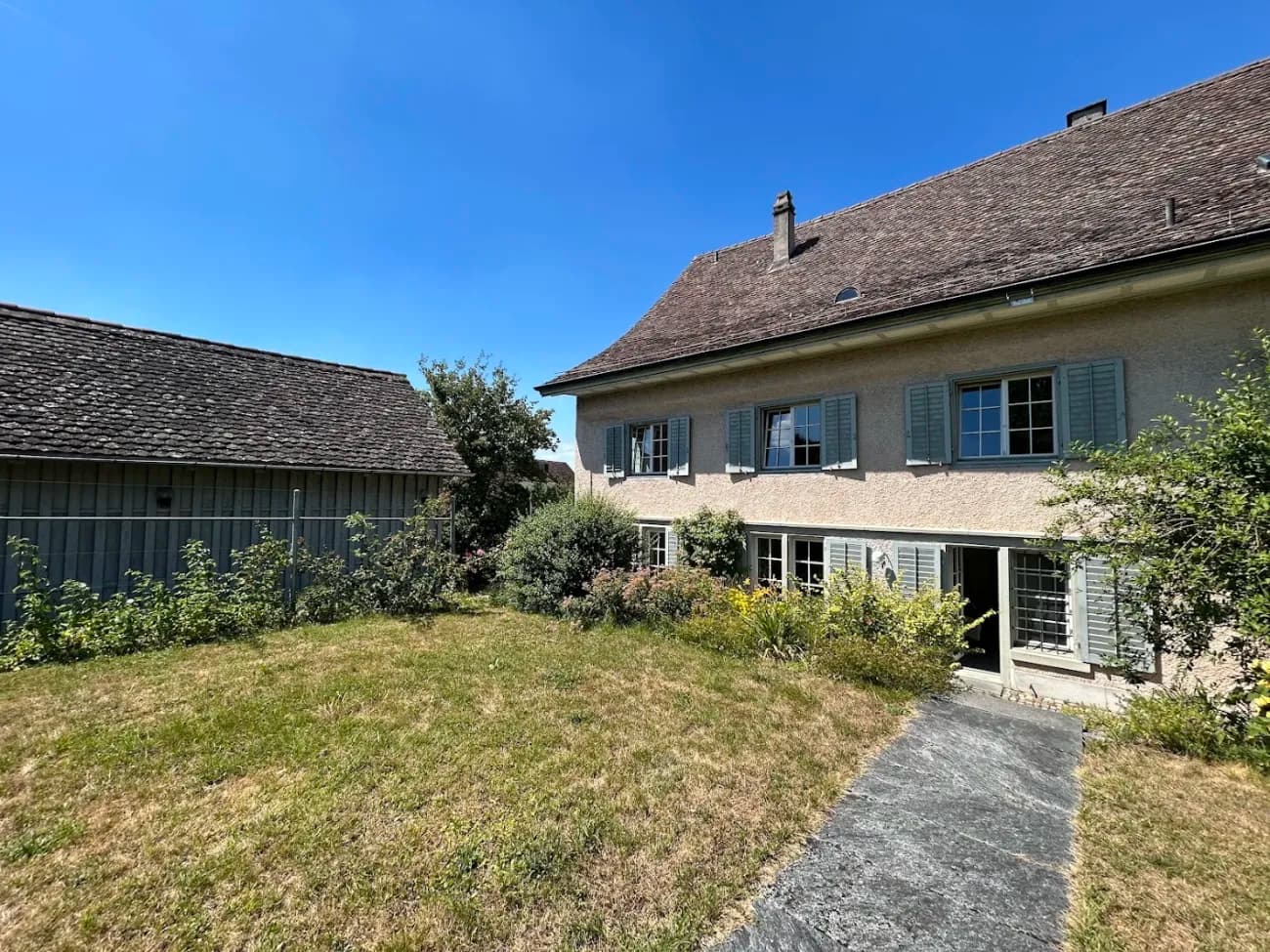 Pfarrhaus mit schönem Garten - 1