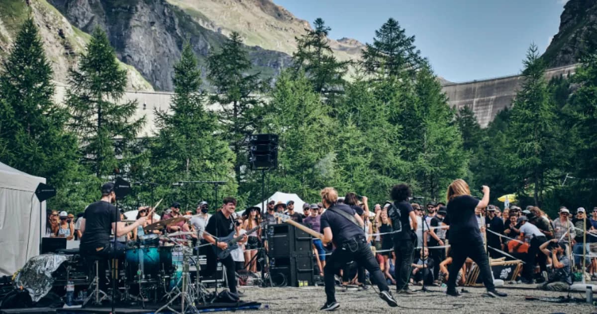 BAGNES: Rock et raclette