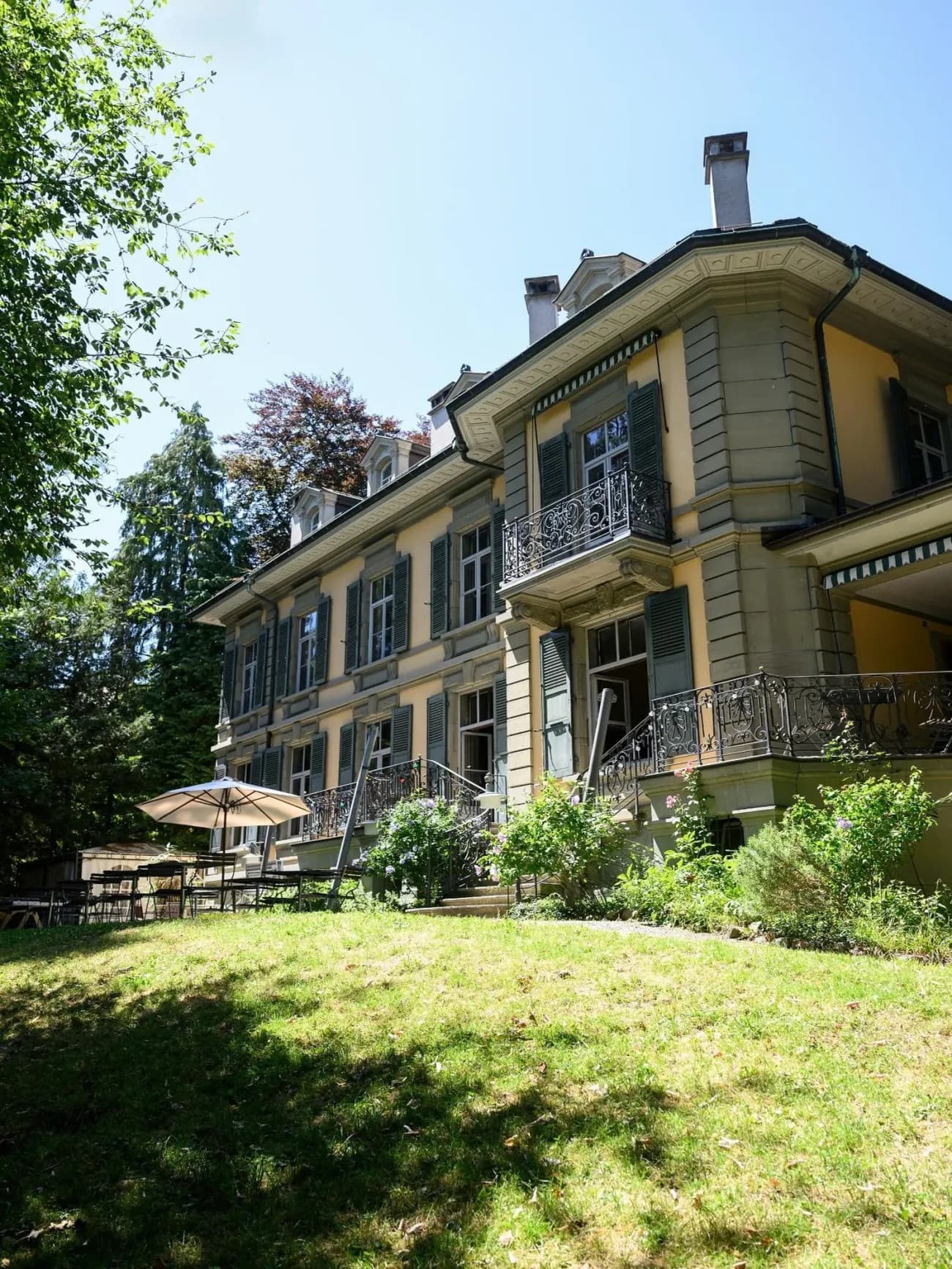 Villa-Vibes im AYNA Bistro