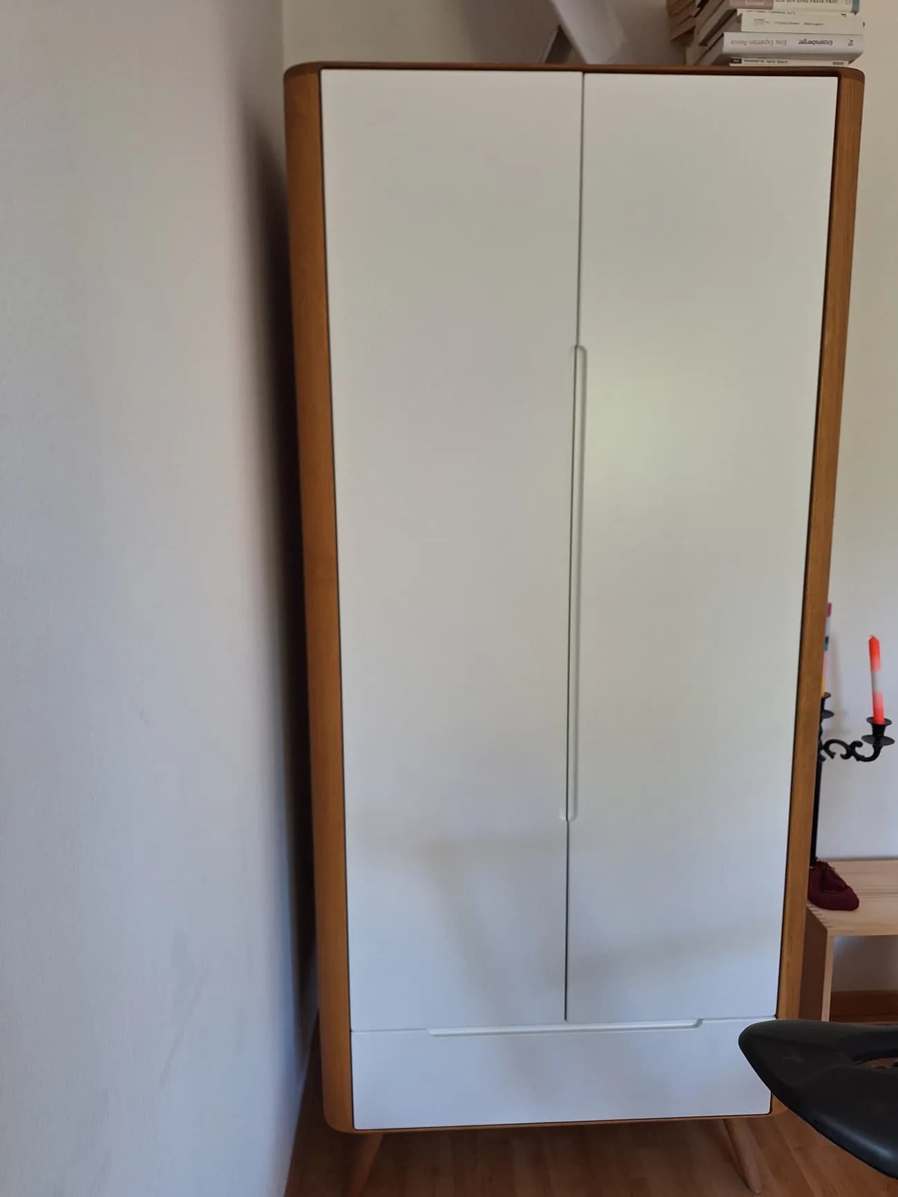 Kleiderschrank - 1