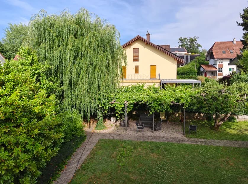 Traumhafte, möblierte 3.5-Zimmer-Wohnung in Lyss mit riesigem Garten (April – September 2027) - 1