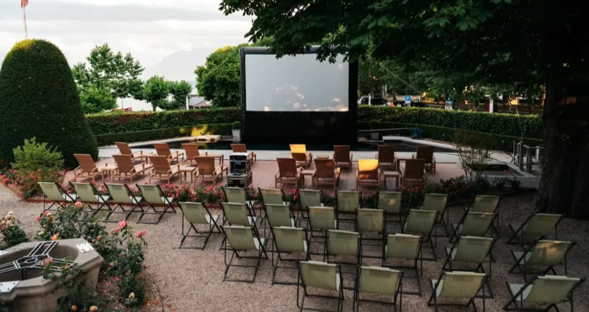 LAUSANNE: Pour les yeux et le nez