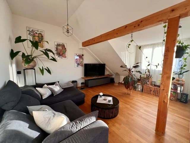 2.5 ZI-Dachwohnung in Zürich - Kreis 3 | möbliert & befristet | Oktober 2026 bis April 2027 - 3