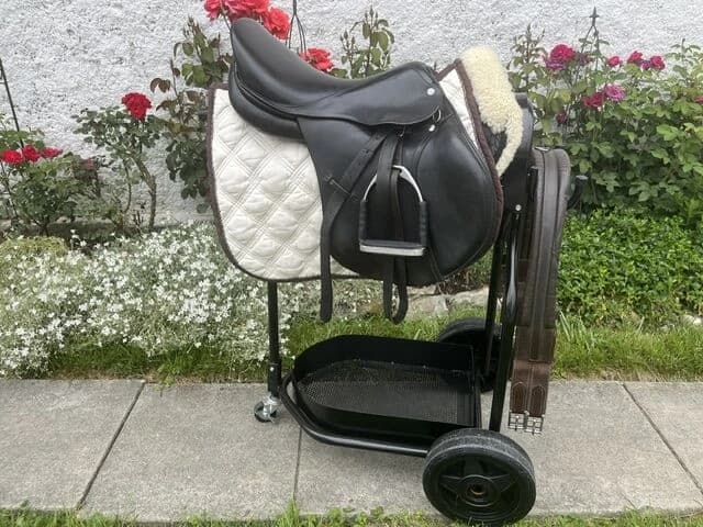 Wunderschöner 17"-Röösli-Vielseitigkeitssattel - 2