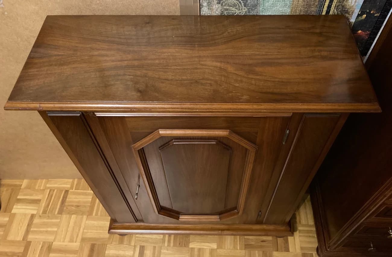 Stilmöbel / Barschrank mit Tür (Vollholz) - 3