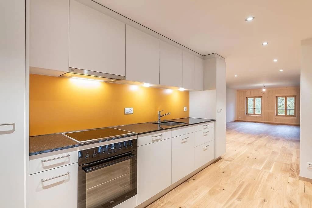 Schöne 3.5-Zimmer-Wohnung im renovierten Bauernhaus - 2