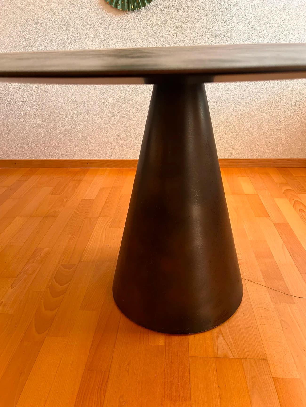 Metall-Tisch dunkelbraun, Ø 120 cm - 1