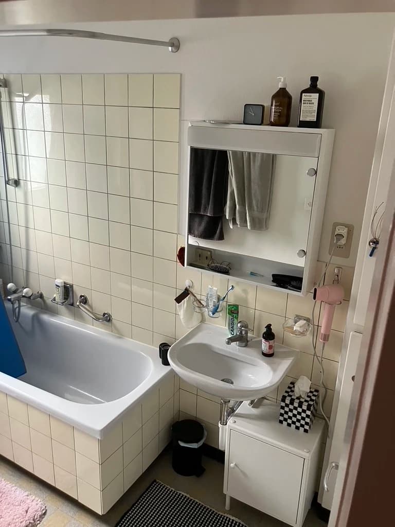 Zentral gelegene und gemütliche 3.5-Zimmerwohnung zur Untermiete (April - September 2027) inkl. Privatsitzplatz - 1