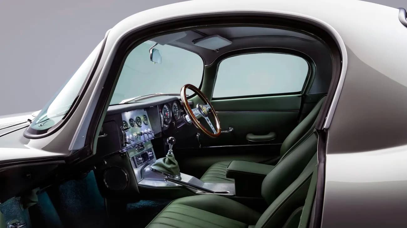 The Road Rat No. 23 – Bugatti, Jean-Paul Belmondo und das schönste Magazin der Welt