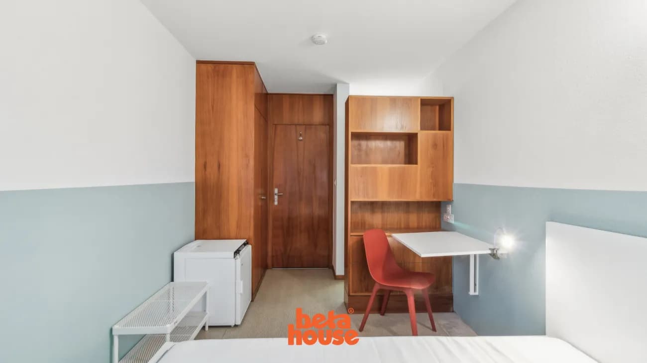 Möbliertes Zimmer im betahouse — Studentenwohnheim am Zürichberg /  Furnished room at betahouse — student housing on Zürichberg - 3